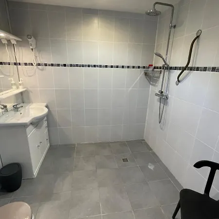 ゲストハウス Le Vrai Paradis