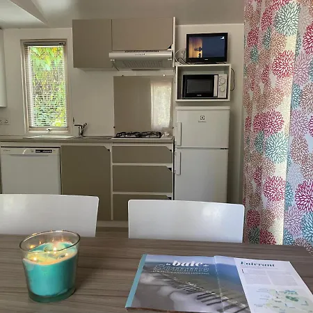 Le Vrai Paradis * Estréboeuf